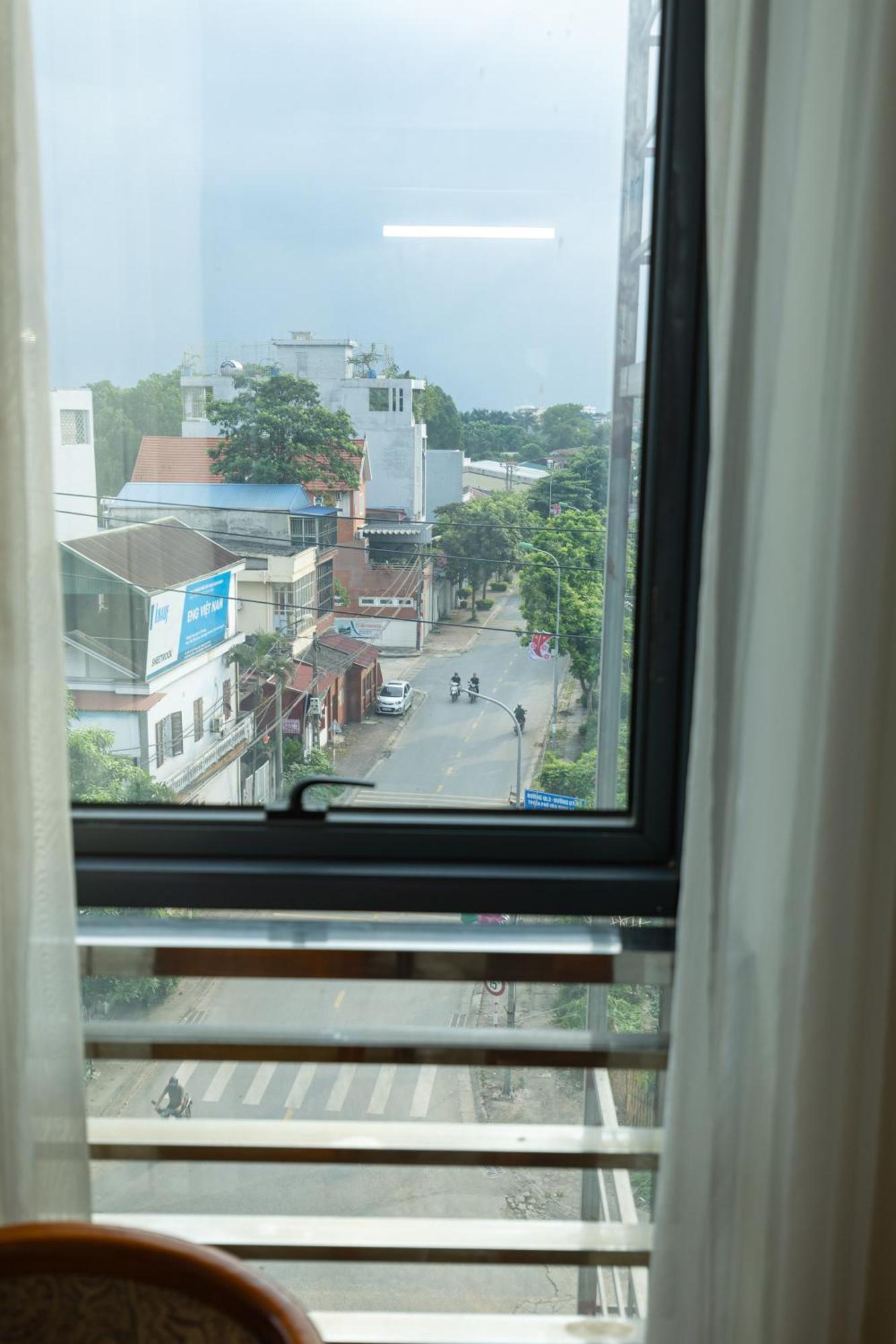 Hoang Gia Hotel Dong Anh Buitenkant foto