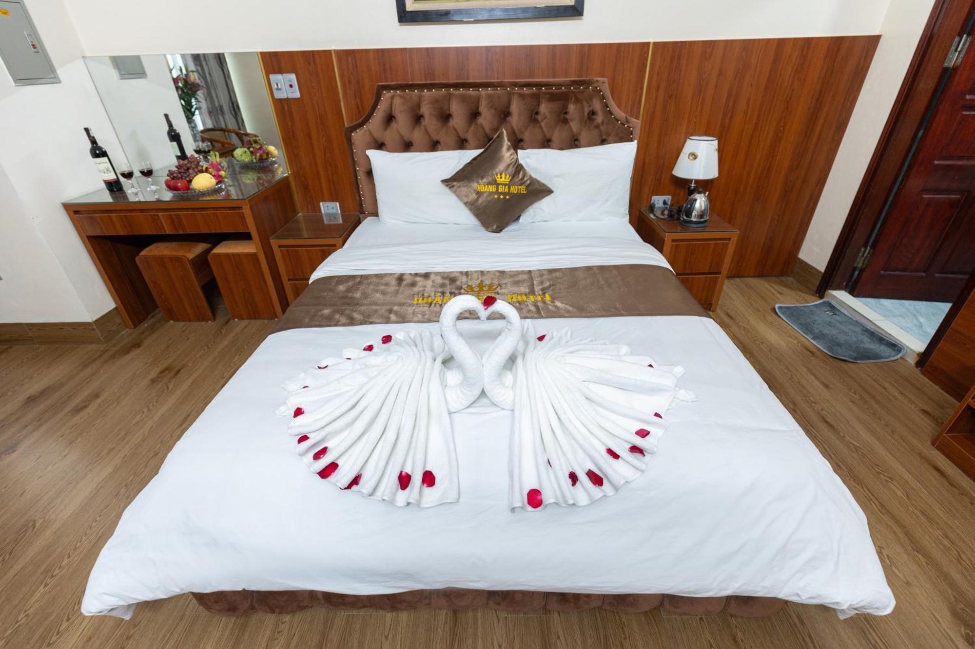 Hoang Gia Hotel Dong Anh Buitenkant foto